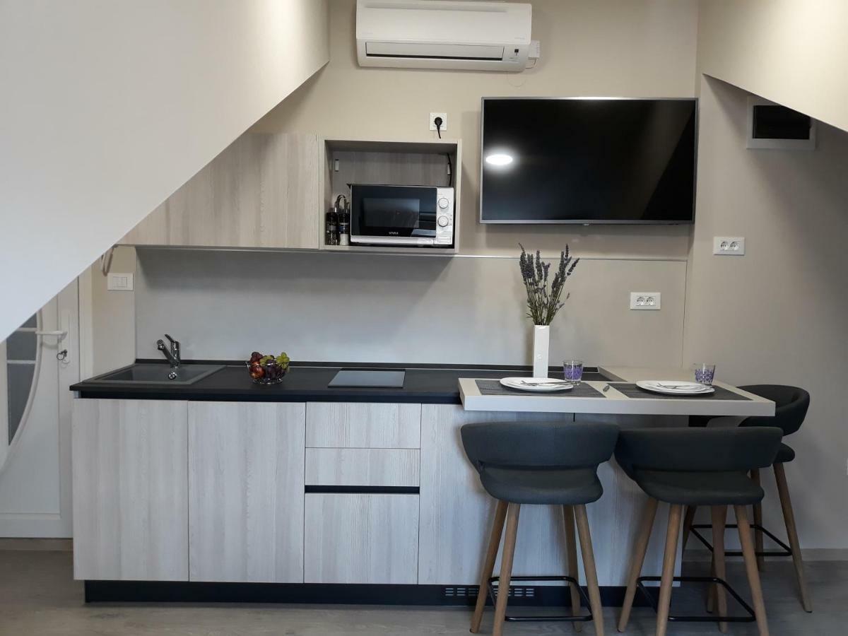 Center Apartment Dalu Пула Екстериор снимка