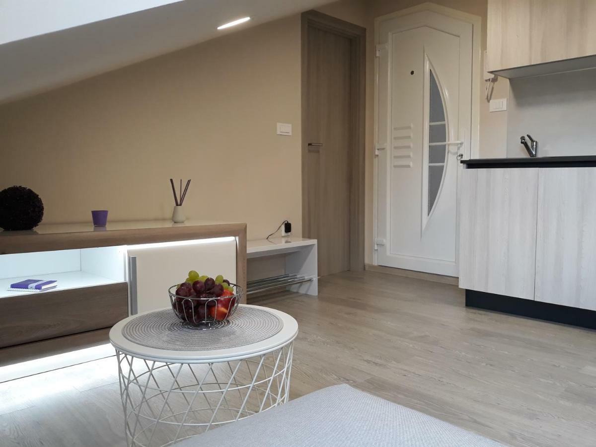 Center Apartment Dalu Пула Екстериор снимка