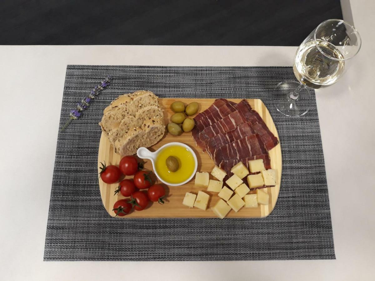 Center Apartment Dalu Пула Екстериор снимка
